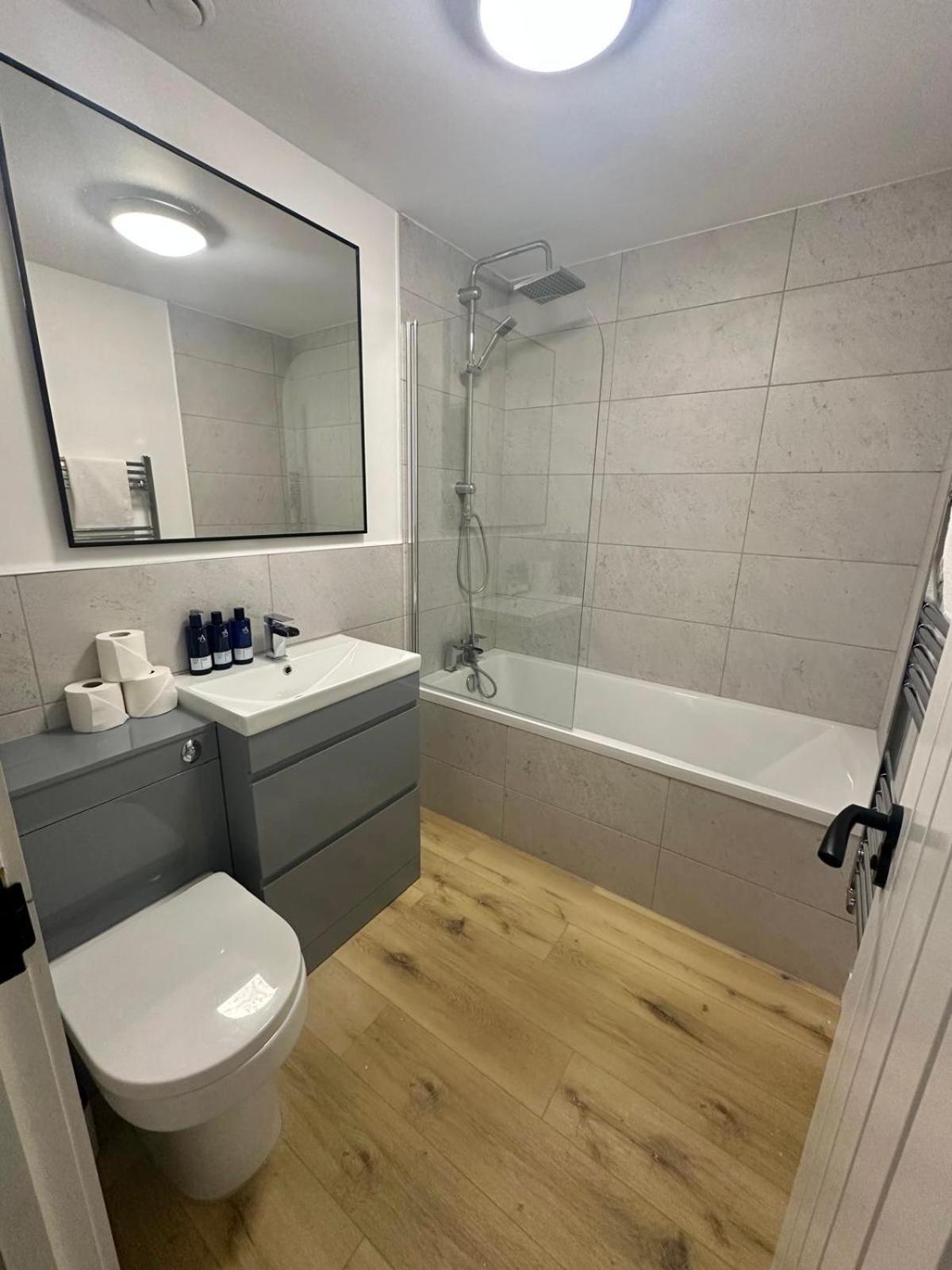 אדינבורו Holyrood Central Apartment מראה חיצוני תמונה